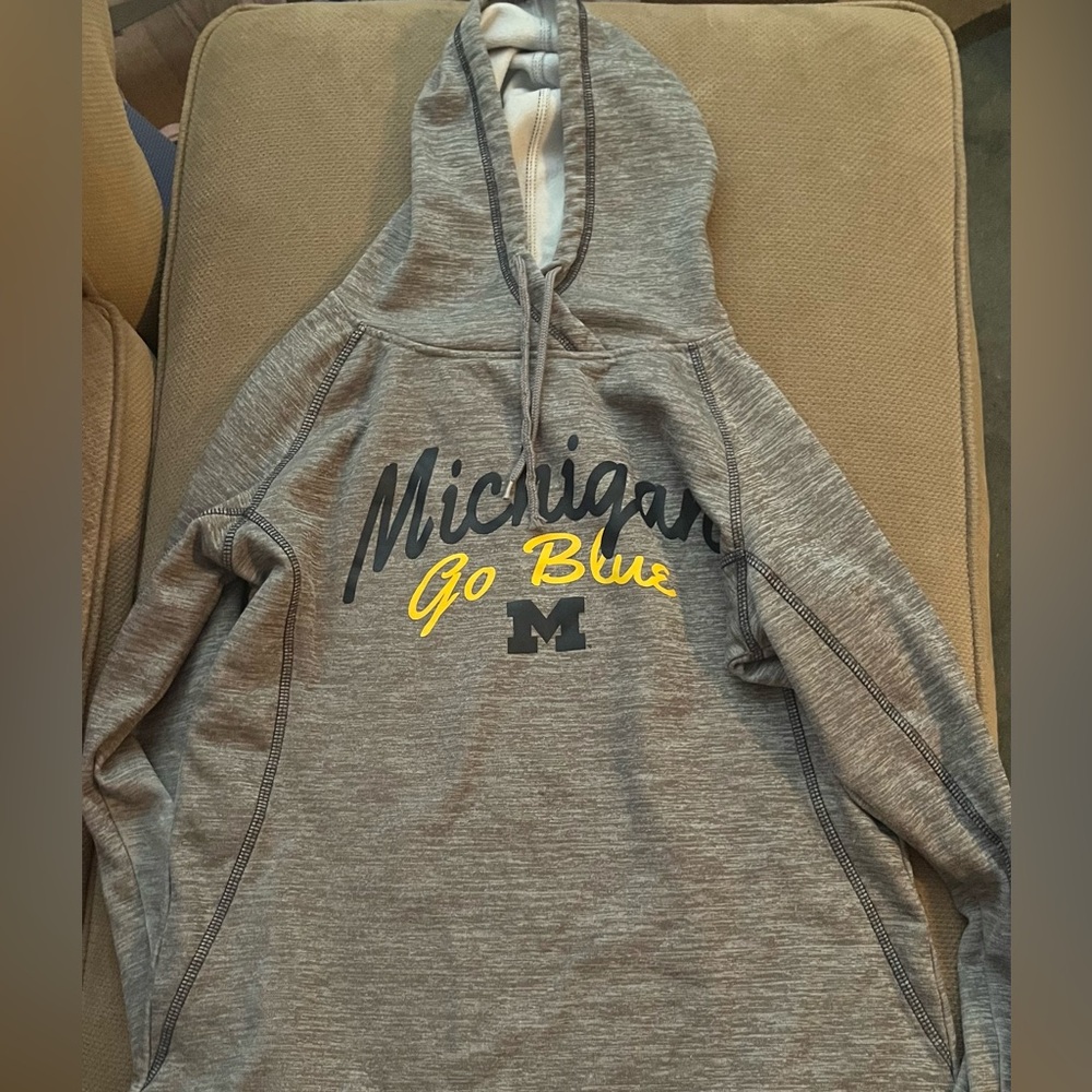 Women’s Medium University of Michigan Hoodie